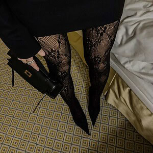 Gėlėtos tinklinės pėdkelnės